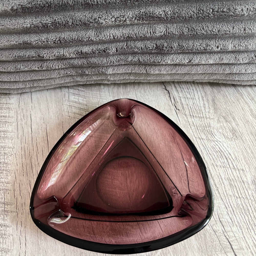 Hazel Atlas Moroccan Amethyst Glass 7 inch Triangle Ashtray Vintage